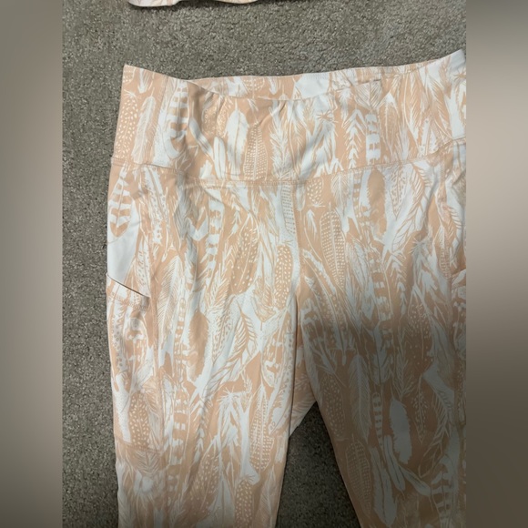 Torrid Peach and White Activewear Set - Picture 3 of 4